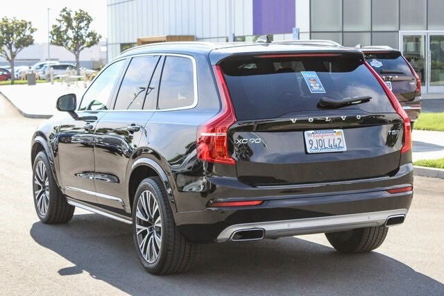 2020 Volvo XC90 T5 Momentum photo 2
