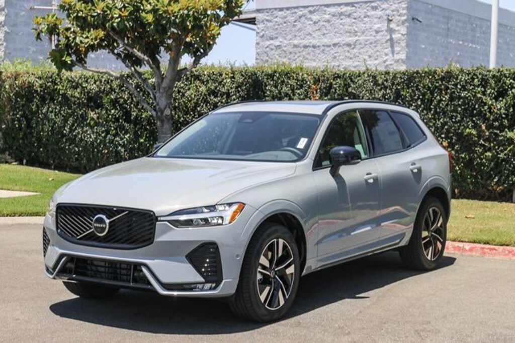 New 2026 Volvo XC60 B5 Plus SUV