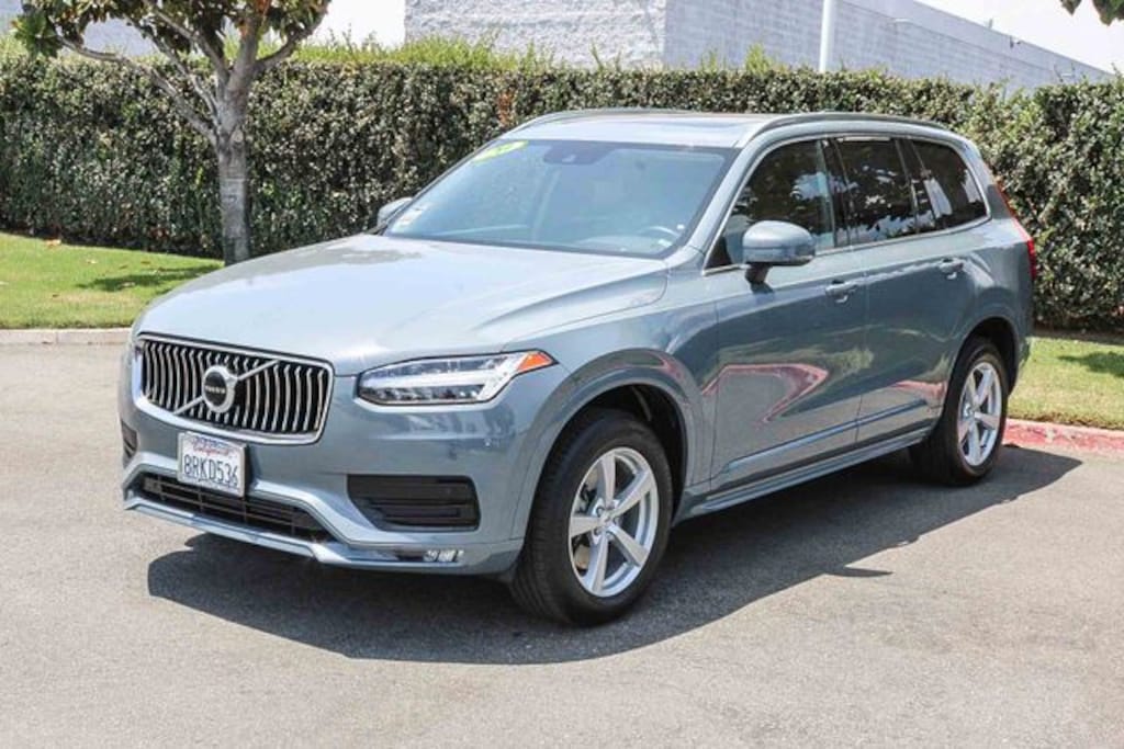 Used 2020 Volvo XC90 T5 Momentum SUV