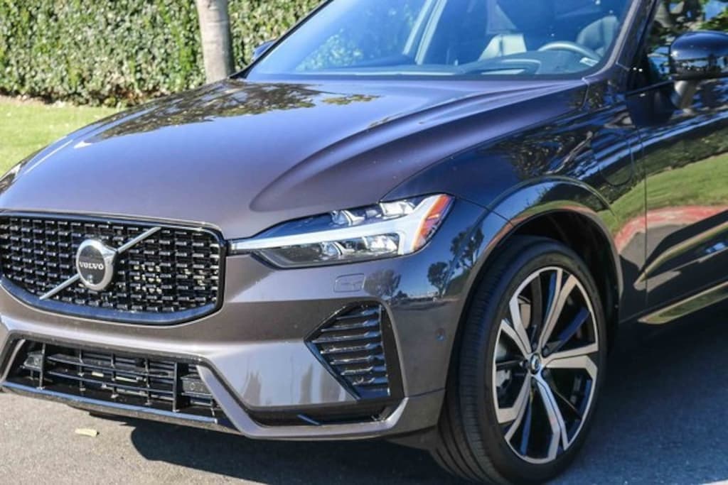 Used 2023 Volvo XC60 Recharge Plug-In Hybrid Ultimate SUV
