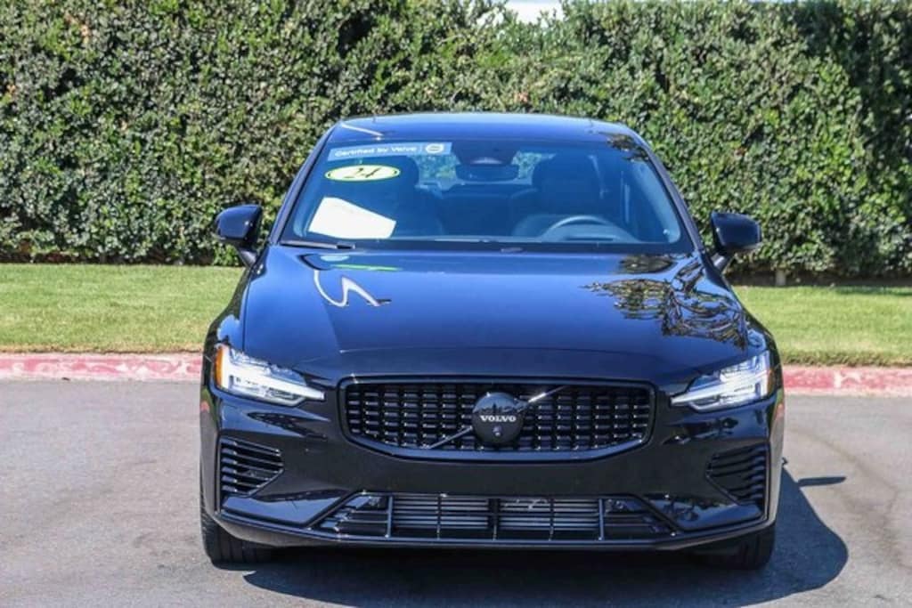 Certified 2024 Volvo S60 plug-in hybrid Ultimate Sedan