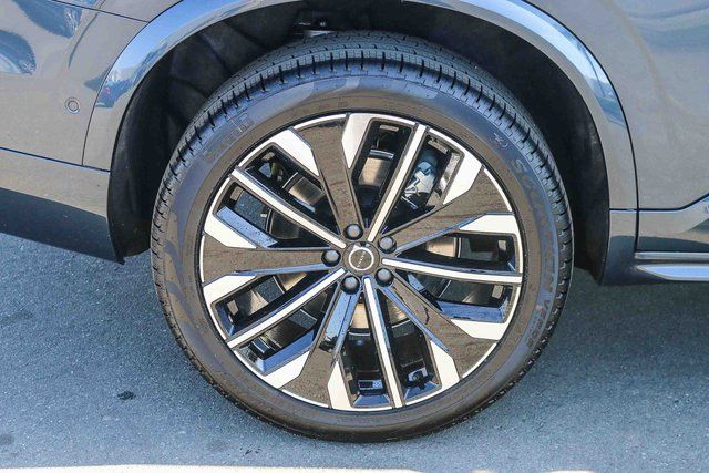 2026 Volvo XC90 Plus - Photo 11