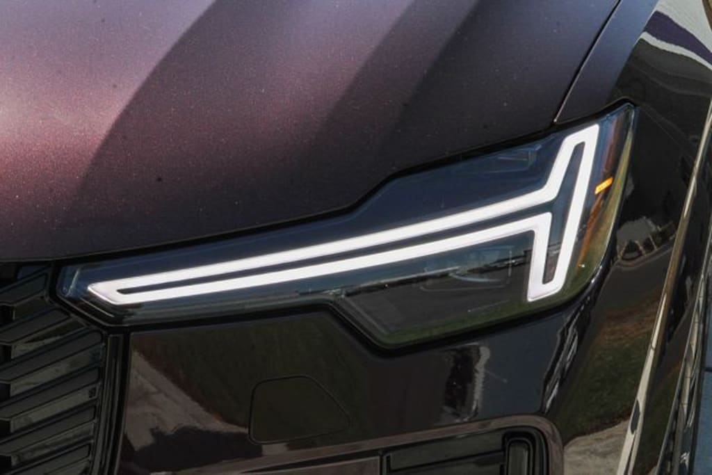 New 2026 Volvo XC90 plug-in hybrid T8 Ultra Dark Theme 7-Seater SUV