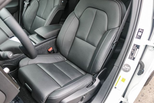 2026 Volvo XC40 Ultra - Photo 24
