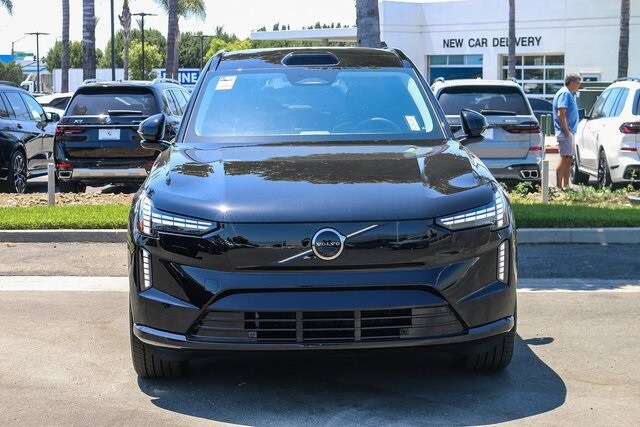 2025 Volvo EX90 Twin Motor Performance Plus photo 2