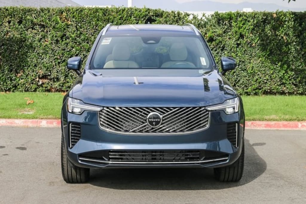 New 2026 Volvo XC90 B6 Plus 7-Seater SUV