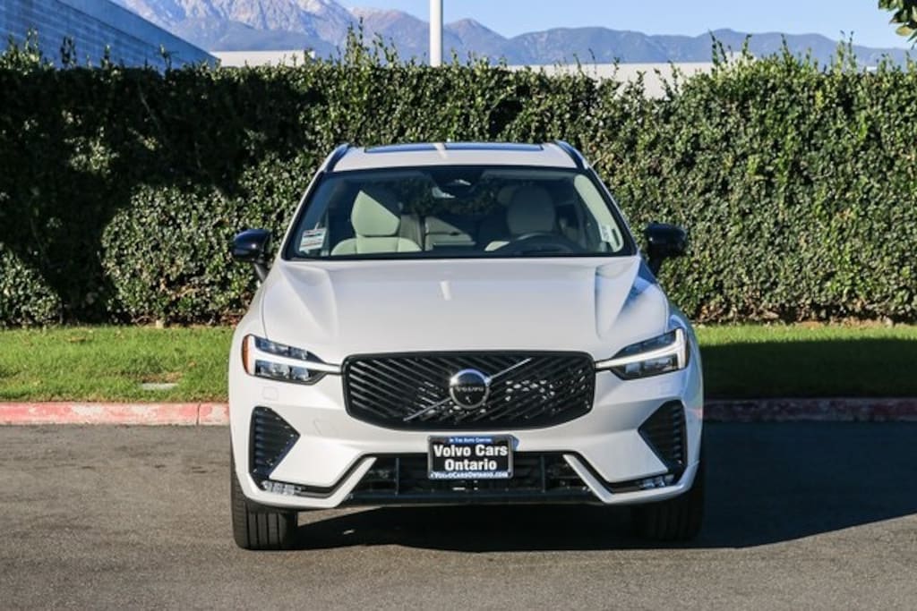 New 2026 Volvo XC60 B5 Ultra SUV