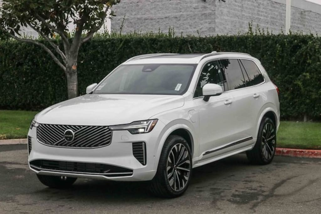 New 2026 Volvo XC90 plug-in hybrid T8 Plus 7-Seater SUV