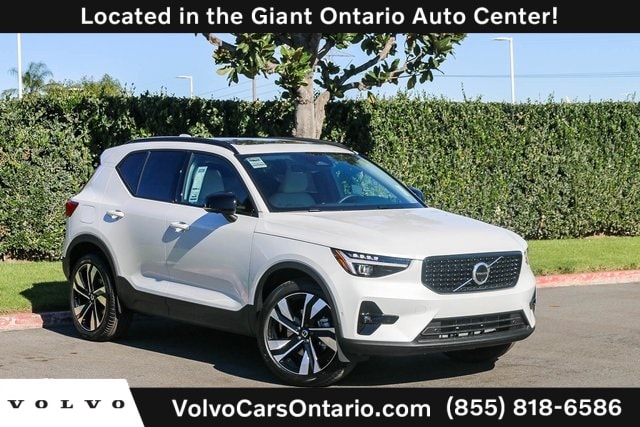 2026 Volvo XC40 Plus's photo
