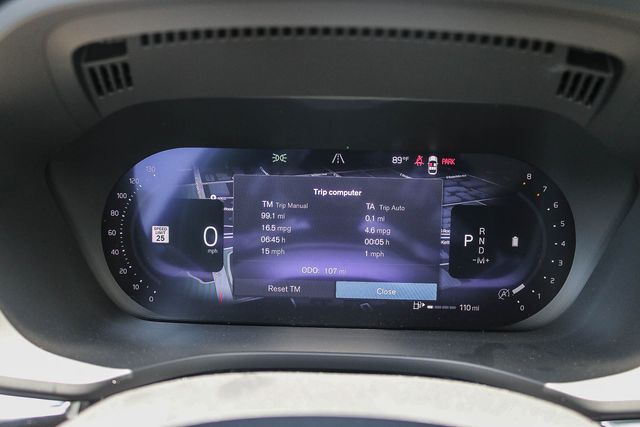 2026 Volvo XC60 Plus - Photo 28