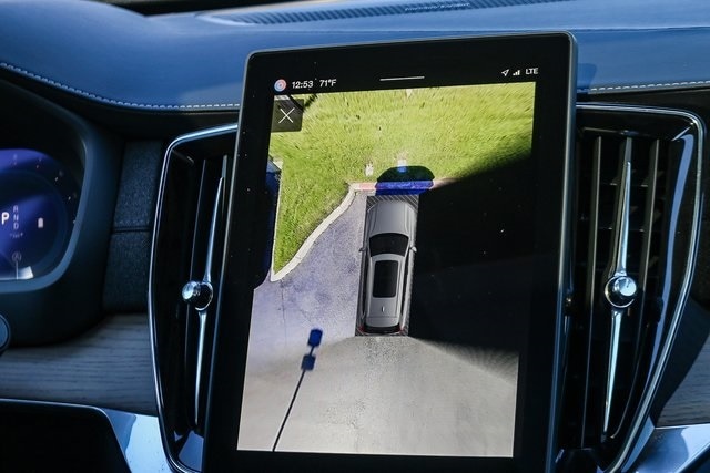 2025 Volvo XC90 Plus - Photo 15