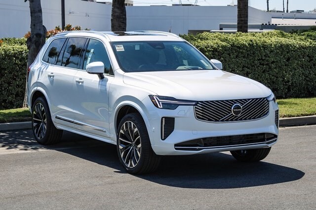 2025 Volvo XC90 photo 3