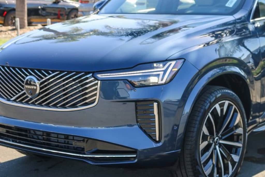 New 2026 Volvo XC90 B6 Plus 7-Seater SUV