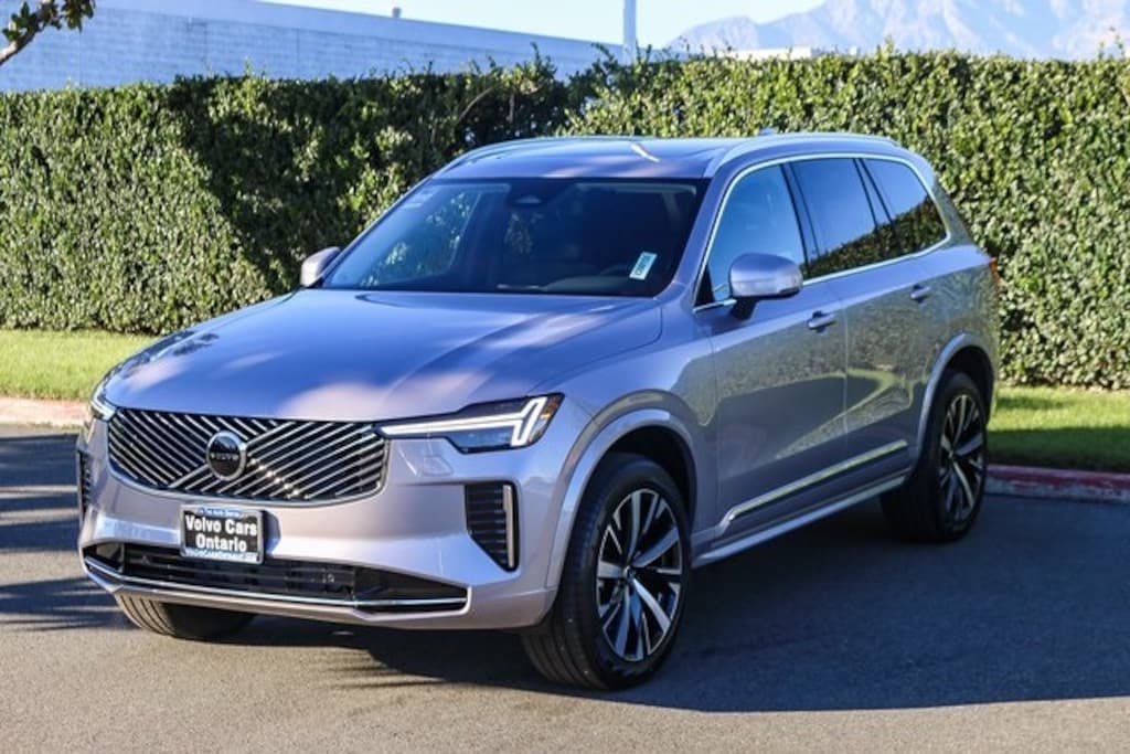 New 2026 Volvo XC90 B5 Core SUV