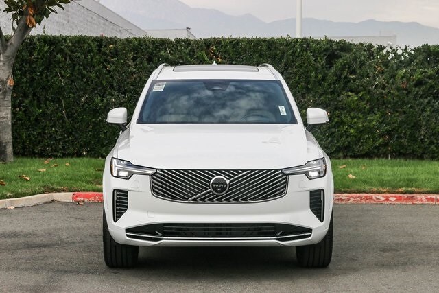 2026 Volvo XC90 photo 2
