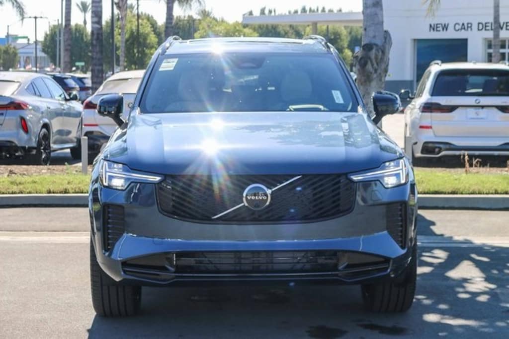 New 2026 Volvo XC90 B6 Ultra Dark Theme 7-Seater SUV