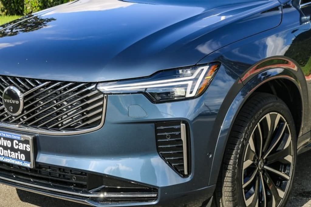 New 2026 Volvo XC90 B6 Plus 7-Seater SUV