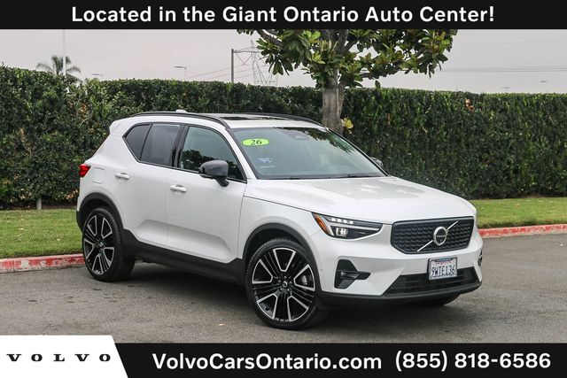 2026 Volvo XC40 B5 Ultra Dark AWD's photo