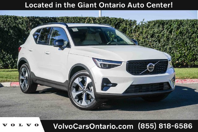 2026 Volvo XC40
