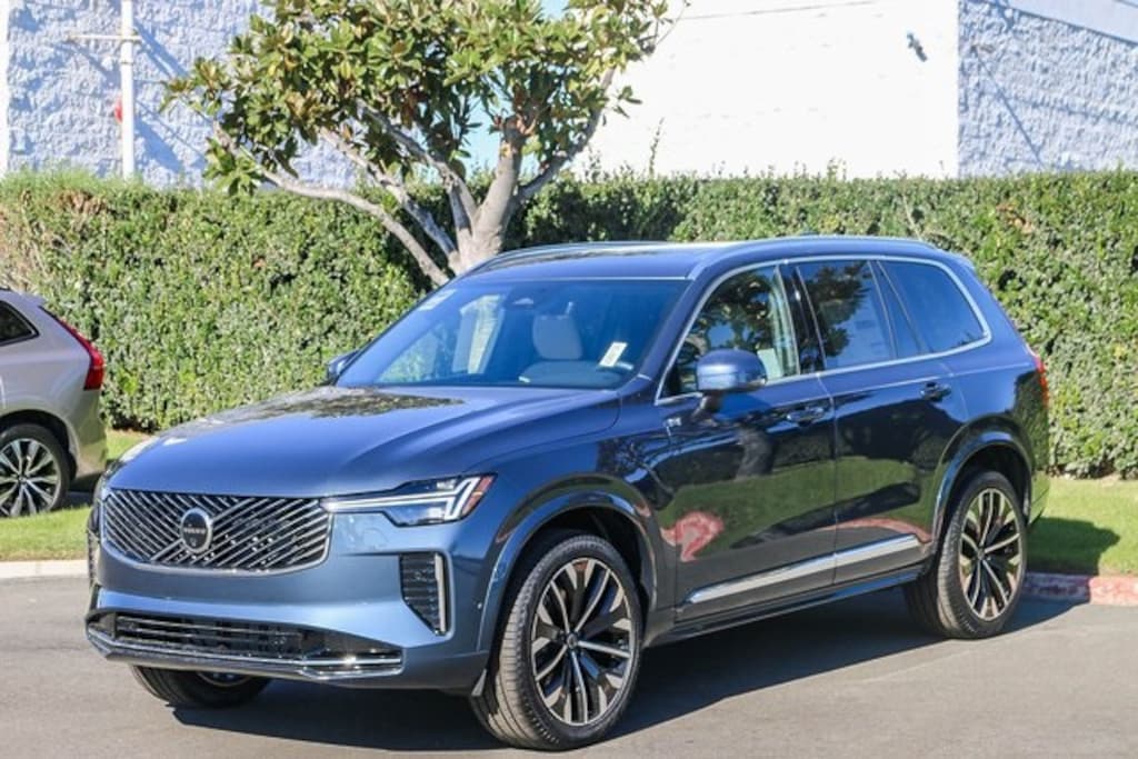 New 2026 Volvo XC90 B6 Plus 7-Seater SUV