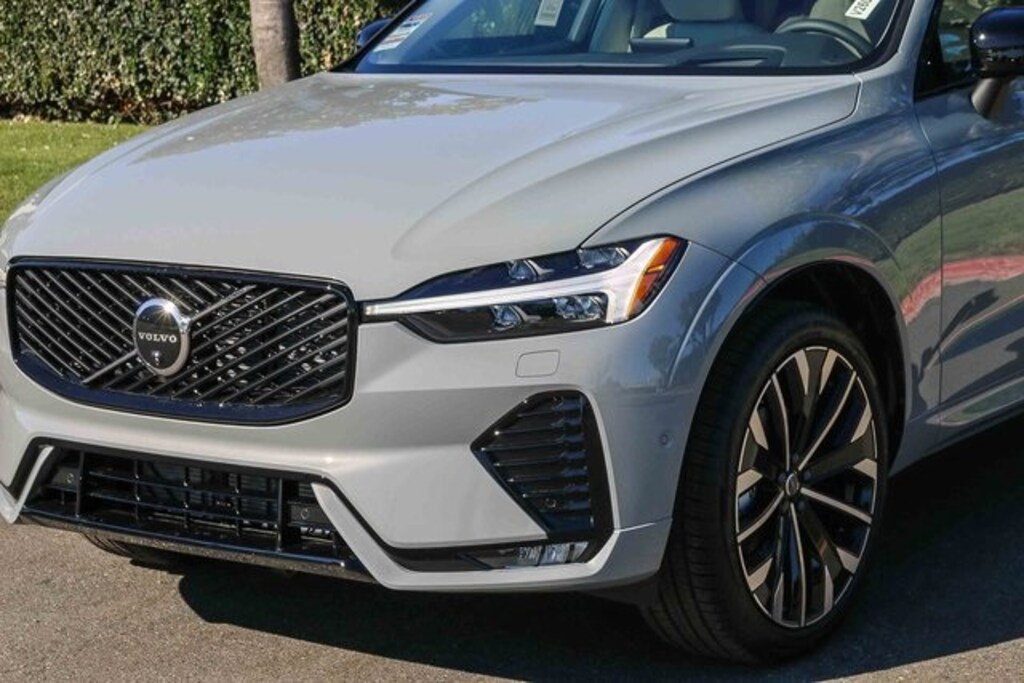 New 2026 Volvo XC60 B5 Ultra SUV