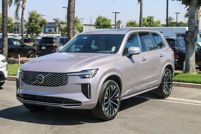 2026 Volvo XC90 Plus photo 3