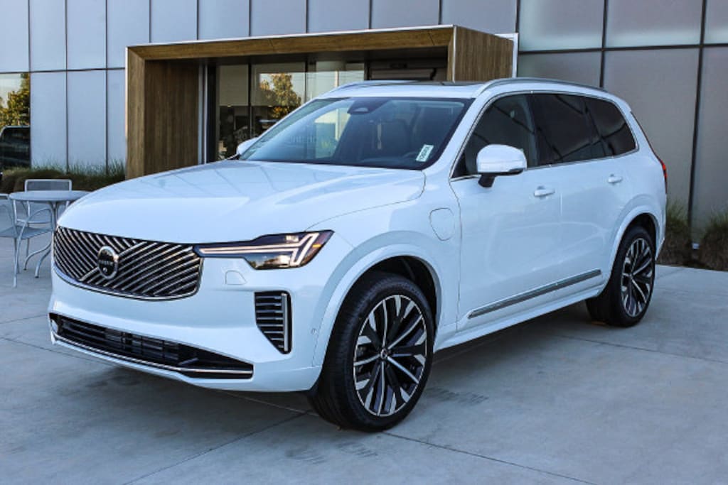 New 2026 Volvo XC90 plug-in hybrid T8 Ultra 7-Seater SUV