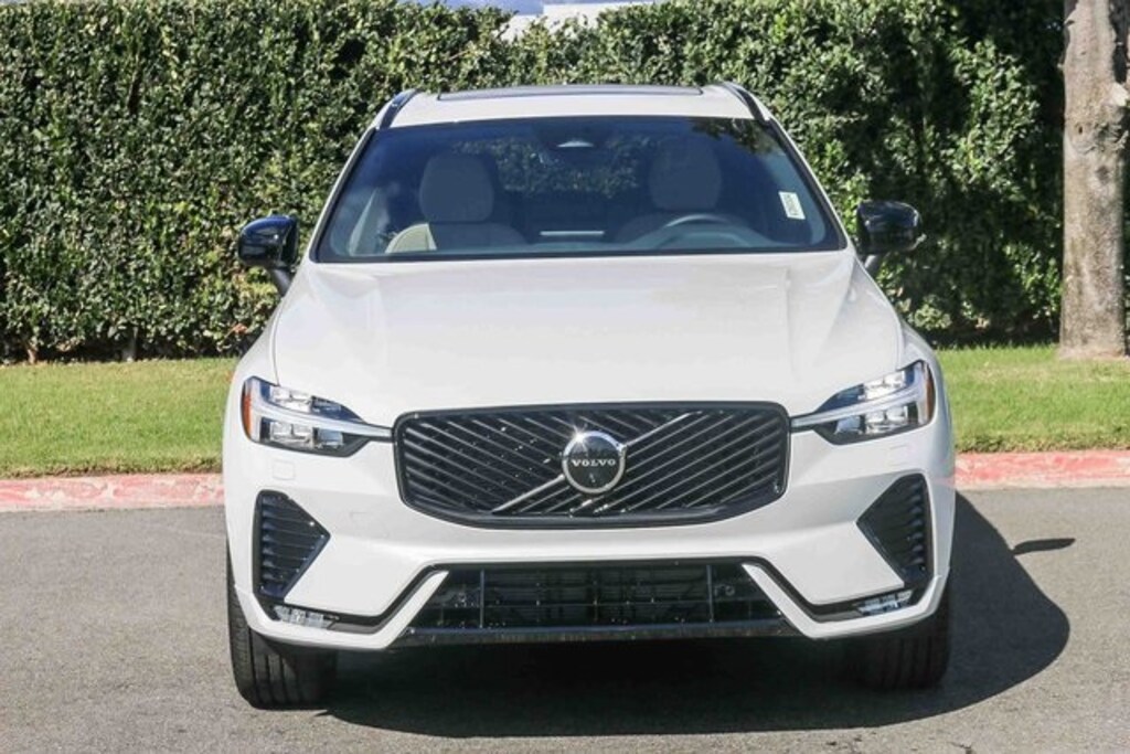New 2026 Volvo XC60 B5 Plus SUV