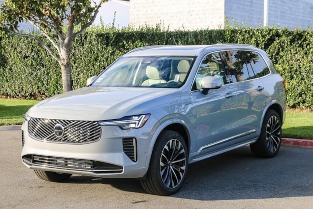 New 2026 Volvo XC90 plug-in hybrid T8 Ultra 7-Seater SUV