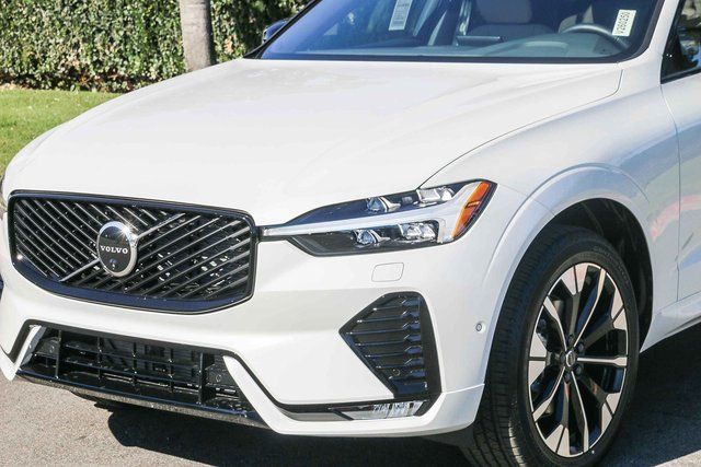 2026 Volvo XC60 Plus