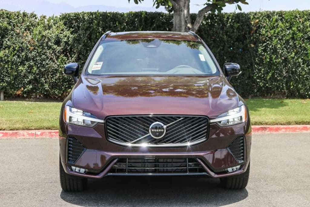 New 2026 Volvo XC60 B5 Plus SUV