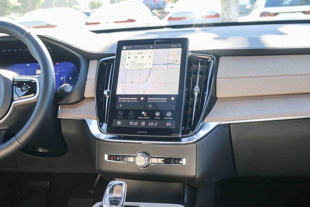 2026 Volvo XC90 Plus - Photo 14