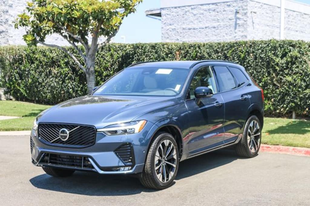 New 2026 Volvo XC60 B5 Plus SUV