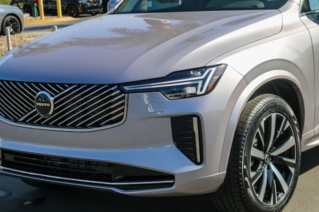 New 2026 Volvo XC90 B5 Core SUV