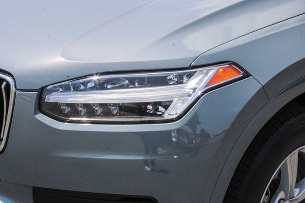 Used 2020 Volvo XC90 T5 Momentum SUV