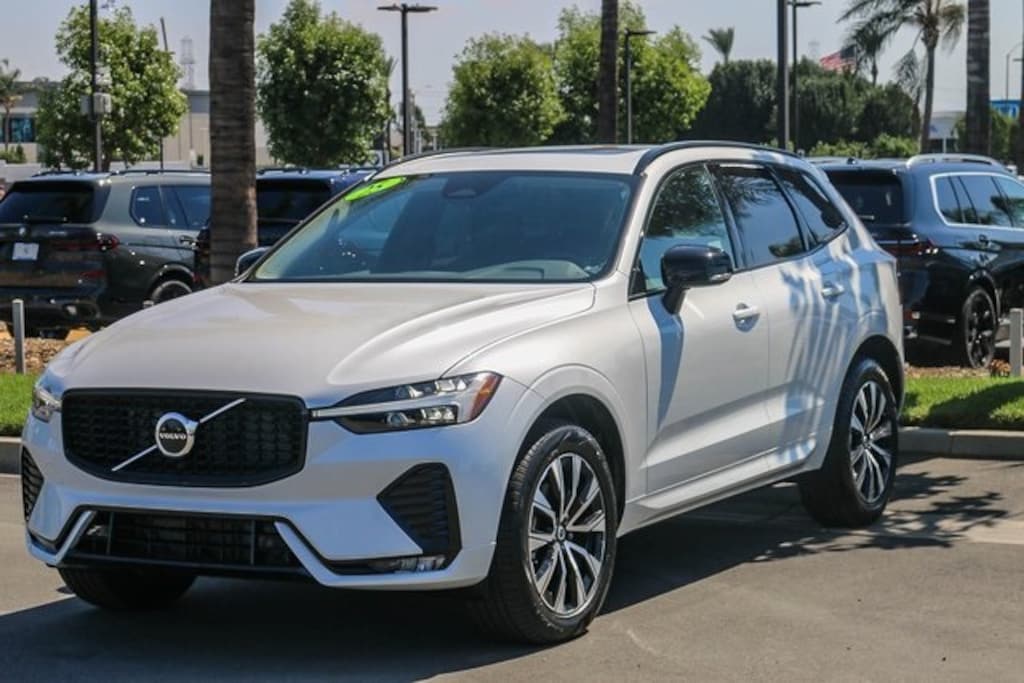 Used 2025 Volvo XC60 B5 Core SUV