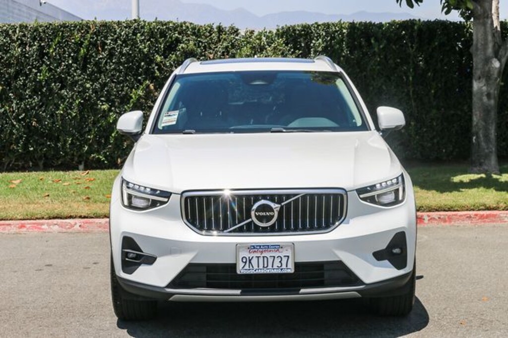 Used 2024 Volvo XC40 B5 Plus Bright Theme SUV