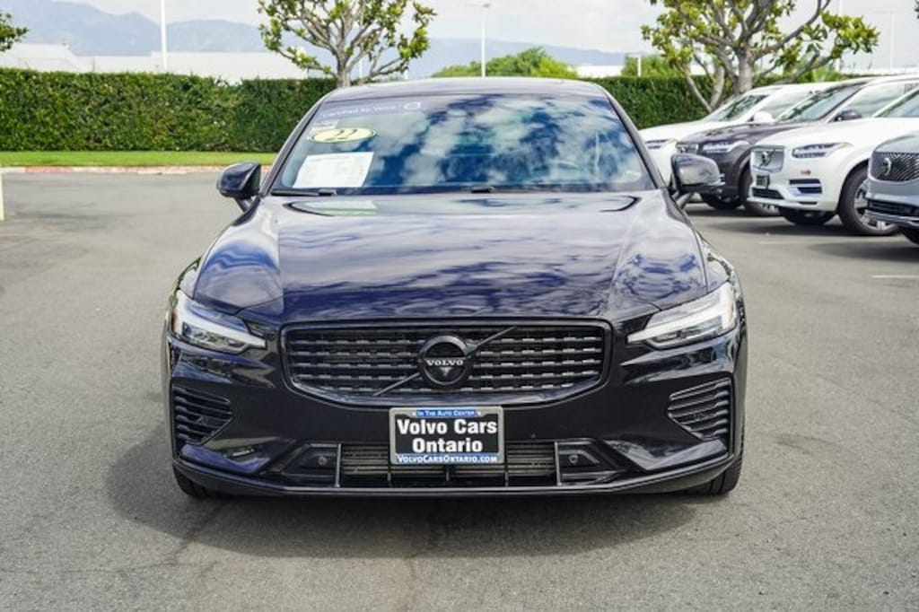 Certified 2022 Volvo S60 Recharge Plug-In Hybrid T8 Black Edition R-Design Extended Range Sedan