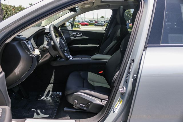 2026 Volvo XC60 Plus - Photo 22