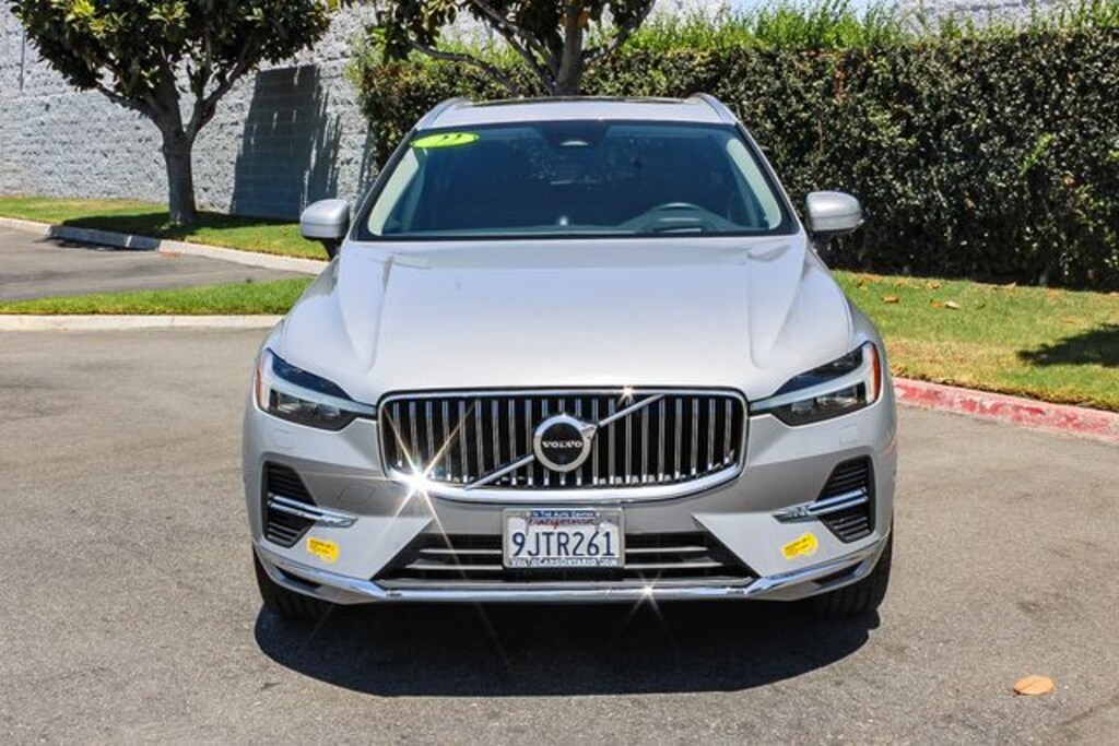 Used 2022 Volvo XC60 Recharge Plug-In Hybrid T8 Inscription SUV