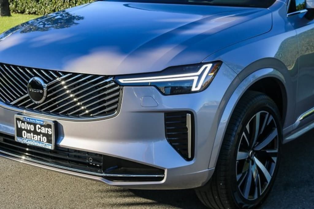 New 2026 Volvo XC90 B5 Core SUV