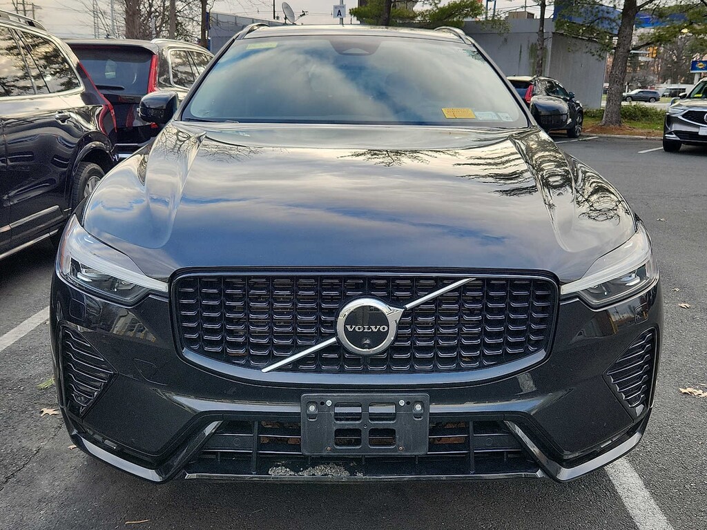 Used 2023 Volvo XC60 B5 AWD Plus Dark SUV