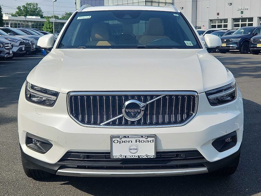 Certified 2022 Volvo XC40 T5 AWD Inscription SUV