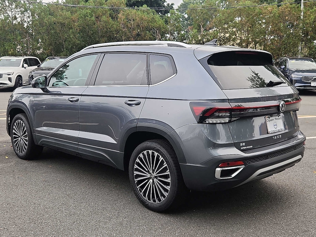 Used 2025 Volkswagen Taos 1.5T SE SUV