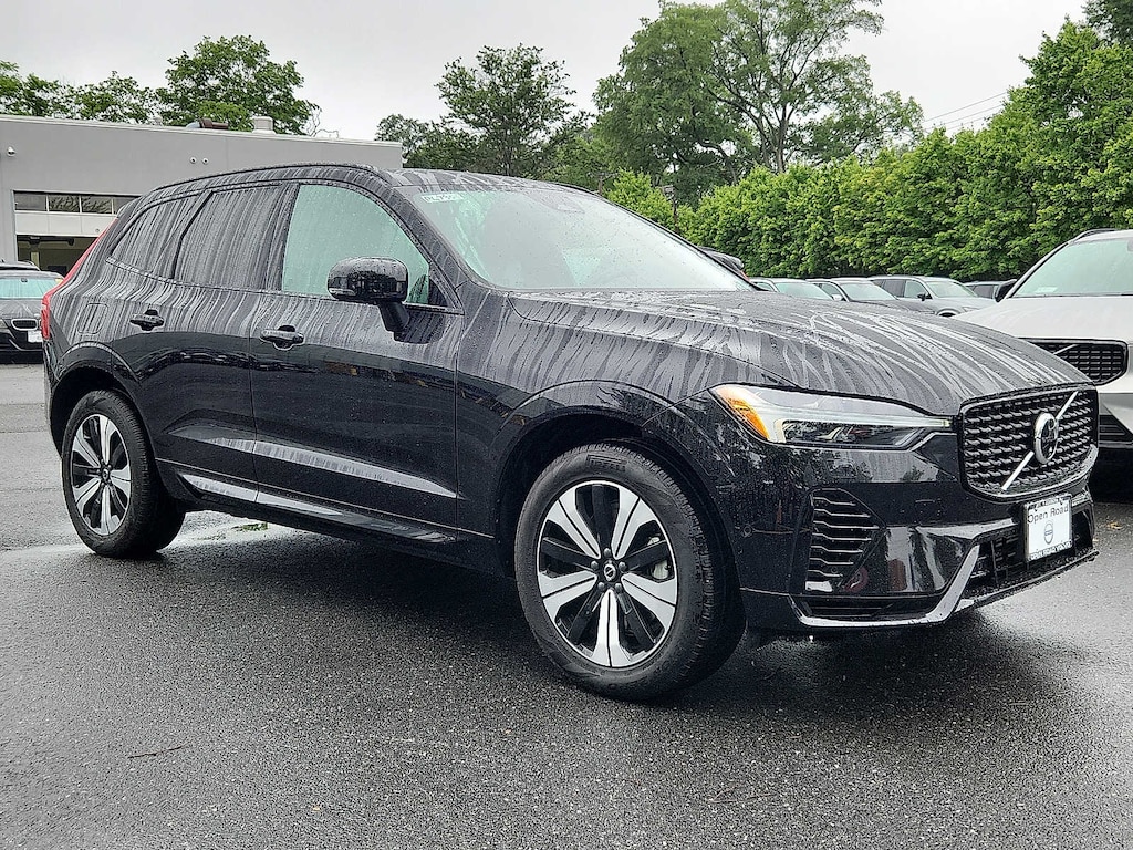 Certified 2025 Volvo XC60 plug-in hybrid T8 Plus SUV