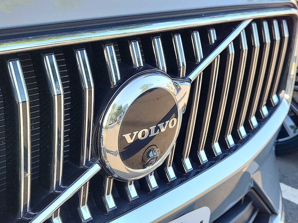 Certified 2022 Volvo XC60 Recharge Plug-In Hybrid T8 Inscription Extended Range SUV