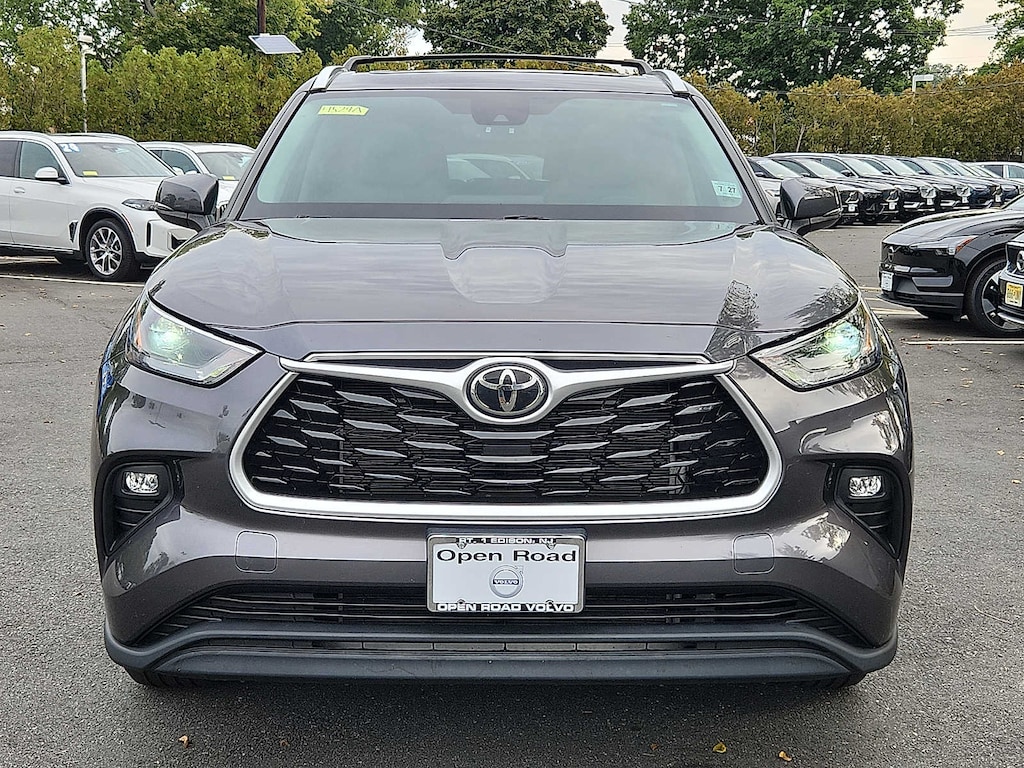 Used 2022 Toyota Highlander XLE SUV