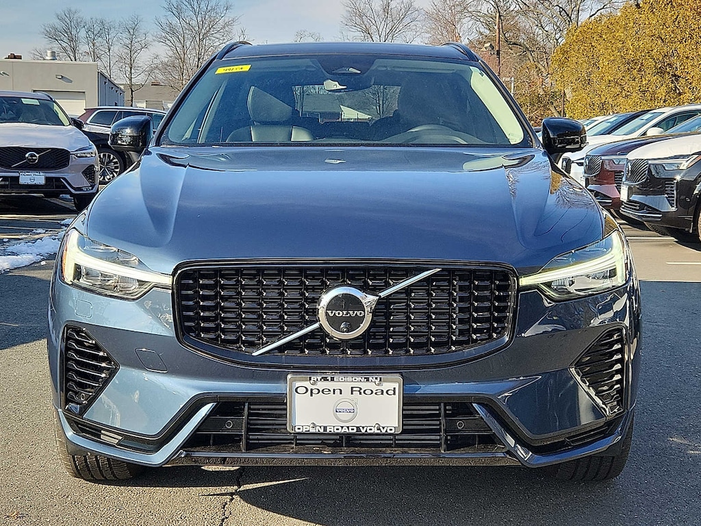 Certified 2023 Volvo XC60 Recharge Plug-In Hybrid Plus Dark SUV