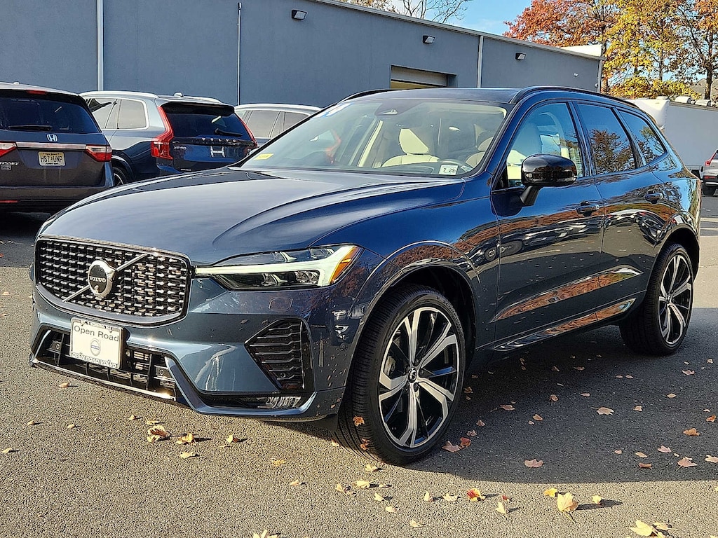 Certified 2024 Volvo XC60 B5 Ultimate Dark SUV