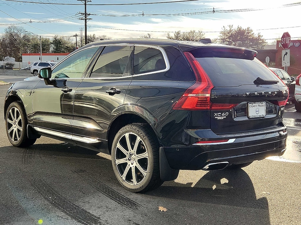 Used 2018 Volvo XC60 Hybrid T8 Inscription SUV